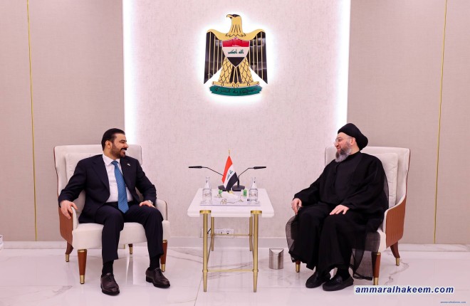 السيد الحكيم يستقبل رئيس الوزراء ويشدد على استثمار الأزمات لتحقيق الإصلاحات الجوهرية