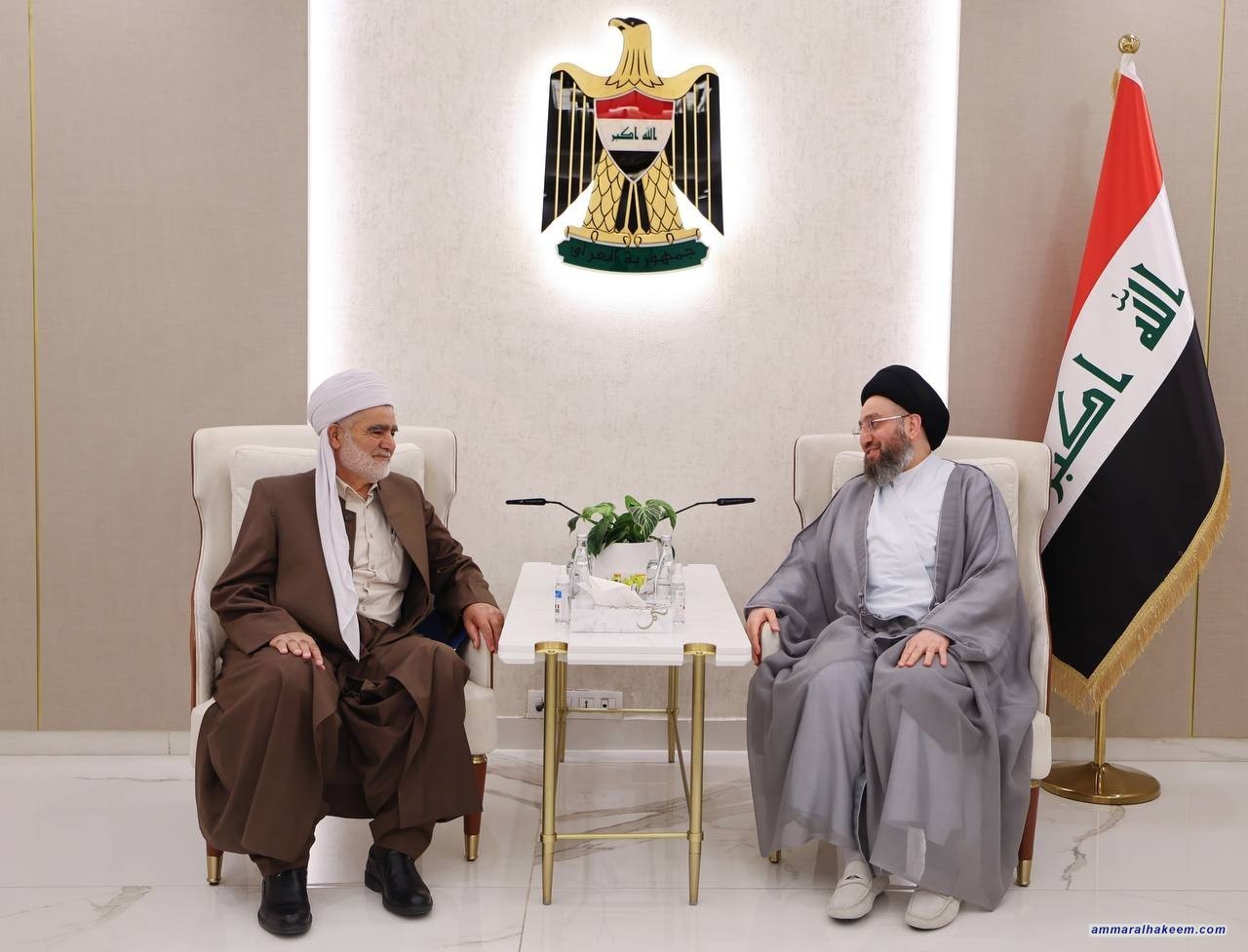السيد الحكيم يلتقي وفدا من اهالي حلبجة