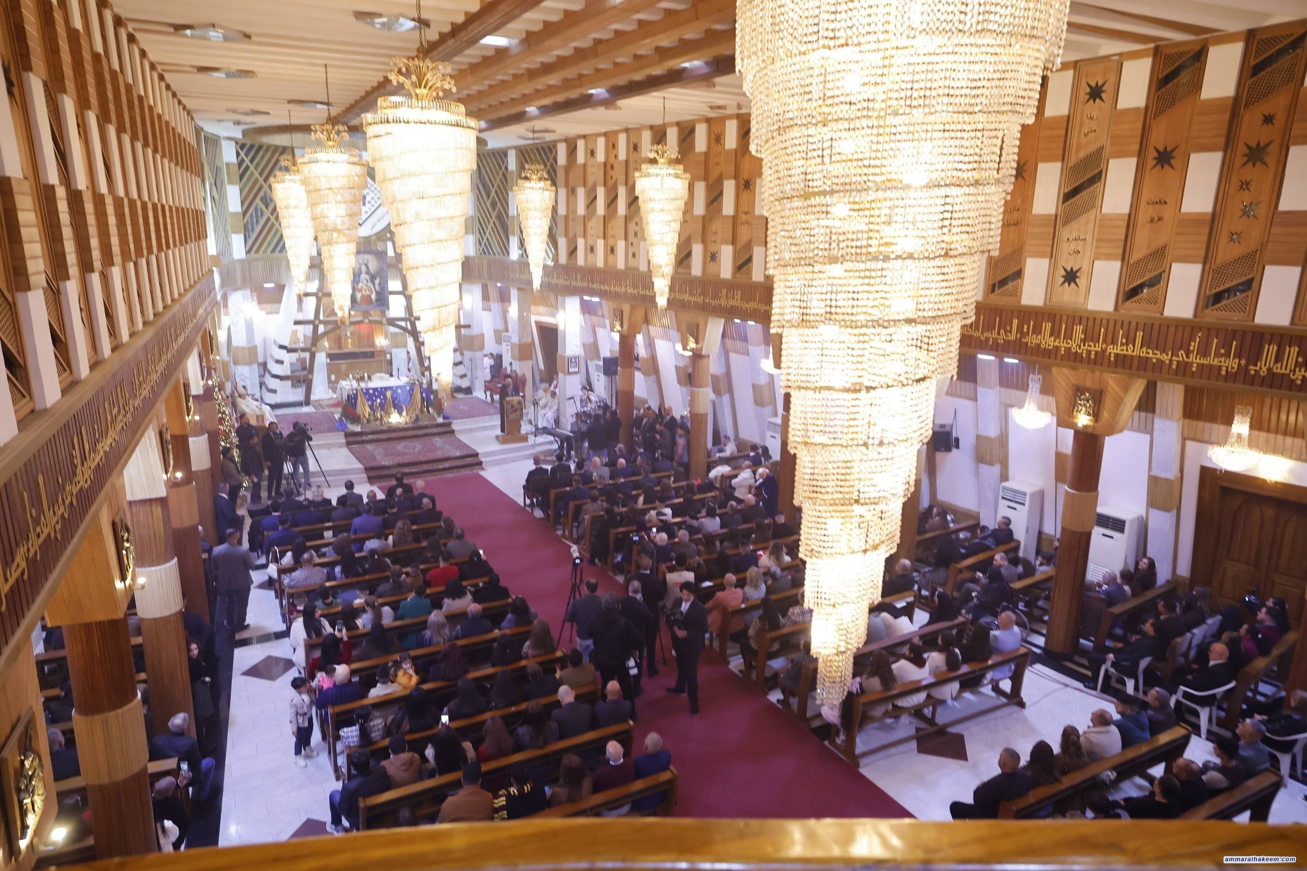 سەید حەكیم لە كڵێسەی سەیدە ئەلنەجات پیرۆزبایی جەژنەكانی لەدایكبوون دەكات و داوای چەسپاندنی بەهاكانی ئاشتی بەیەكەوە ژیان دەكات