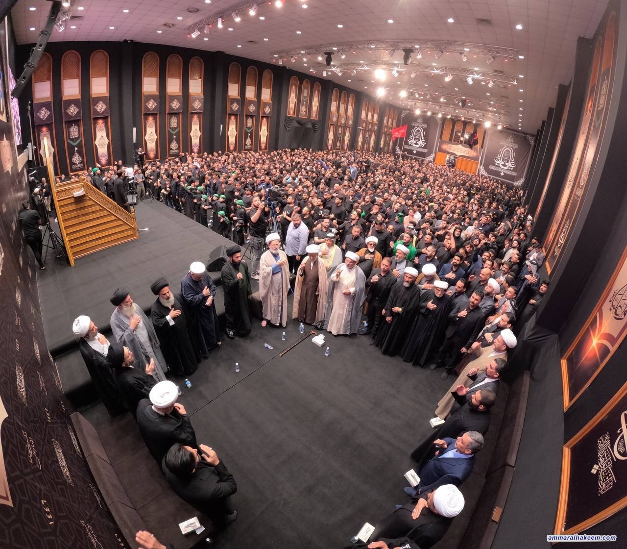 السيد الحكيم: ليلة القدر وذكرى جرح أمير المؤمنين تجسدان معاني الحق والإيمان