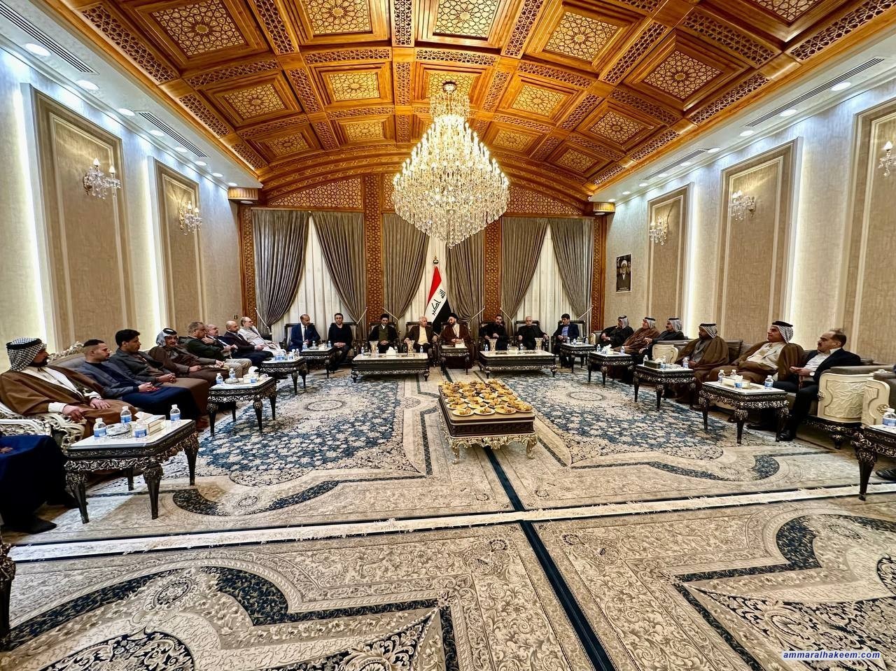 Sayyid Al-Hakeem Visits Tribal Guesthouses in Najaf, Emphasizes National Unity in Facing Challenges