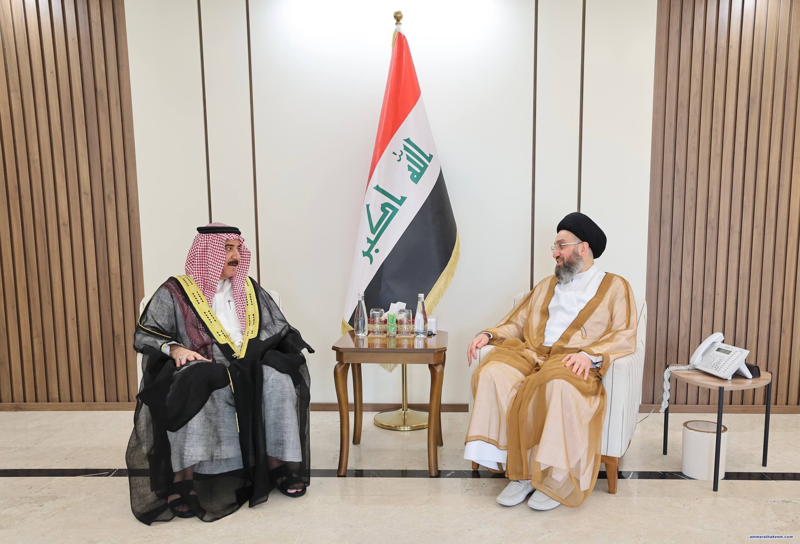 سەماحەتی حەكیم لەگەڵ سەرۆكی دیوانی وەقفی سوننی باسی تۆكمەكردنی گوتاری ئاینی و چارەسەری ڕكابەرییەكان دەكات