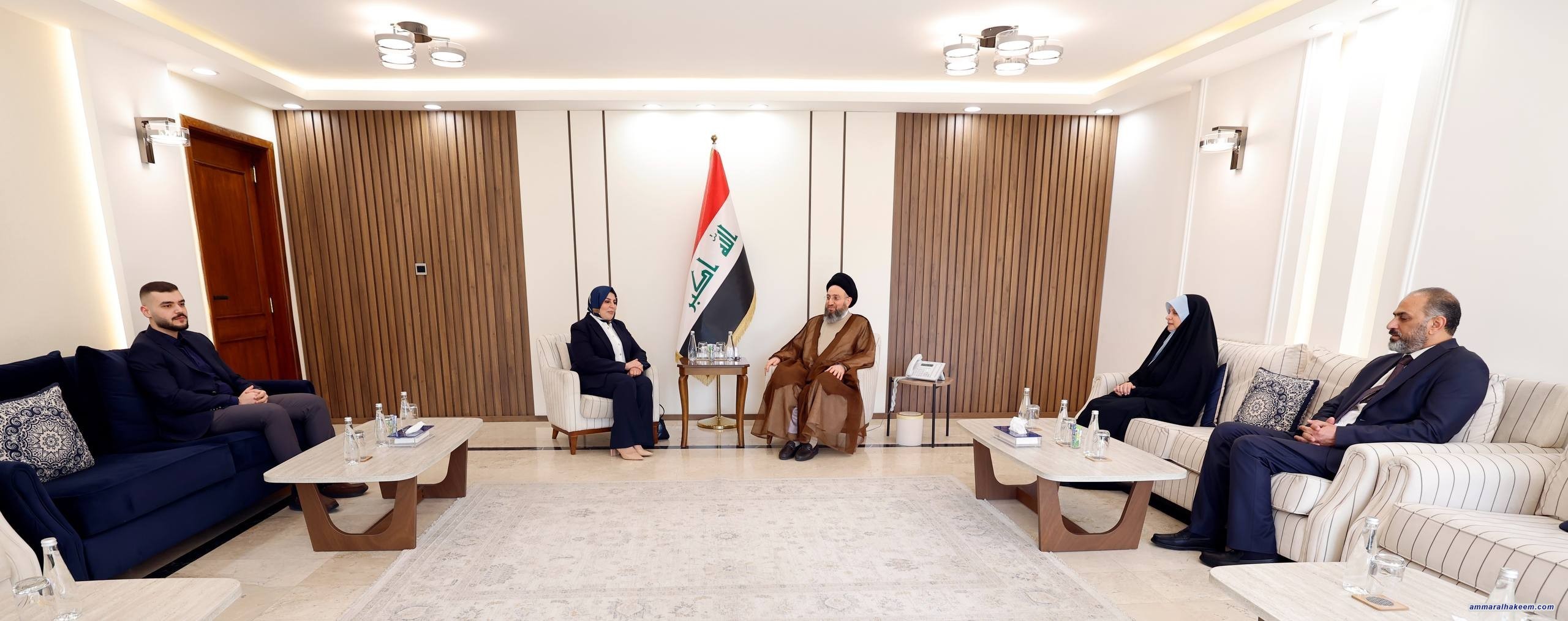 السيد الحكيم: الإصلاح المالي والإداري أساس تحقيق الاستقرار الاقتصادي