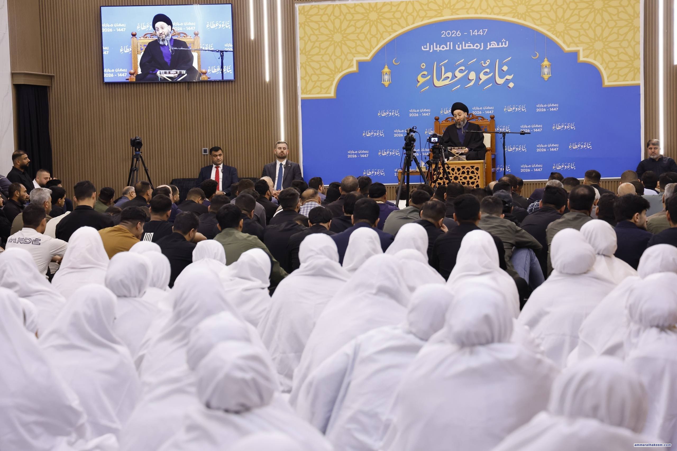 السيد الحكيم: إقامة الصلاة وإيتاء الزكاة طريقُ الخير والنصر وبناء المجتمع المتماسك