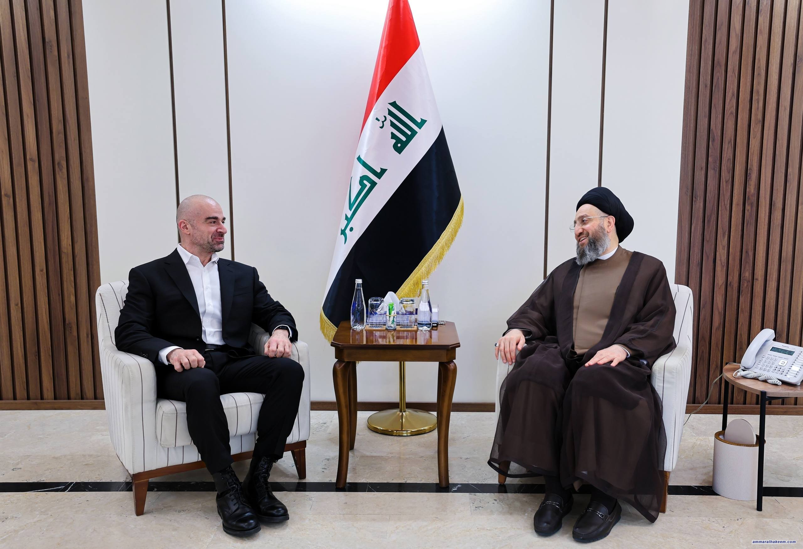 السيد الحكيم يؤكد مع الاستاذ بافل طالباني حسم الاستحقاقات وتشكيل حكومة كاملة الصلاحيات وتعزيز الحوار لاستقرار العراق والمنطقة