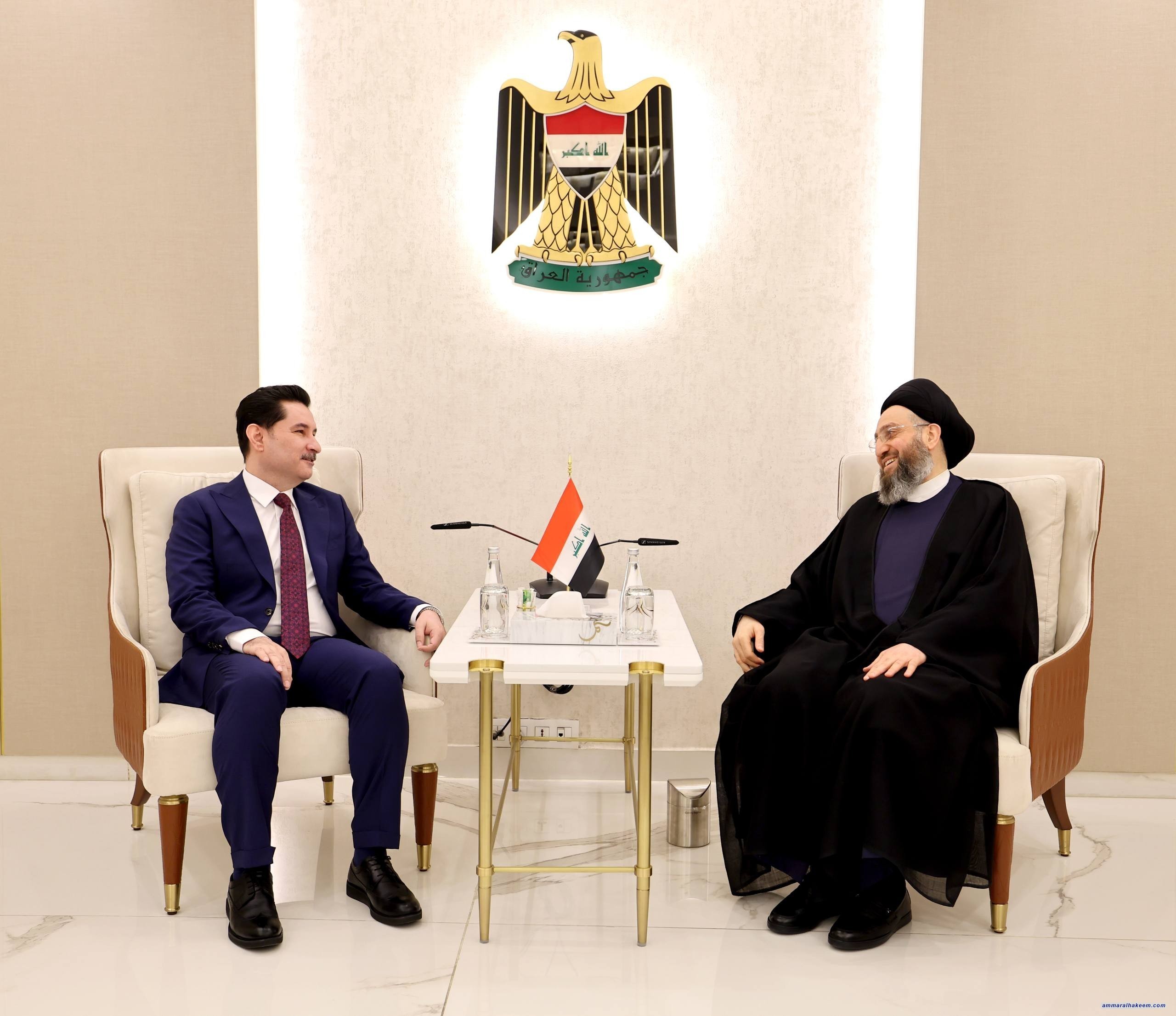 السيد الحكيم يلتقي وفد الديمقراطي الكردستاني ويؤكد على الاستقرار وتسريع انتخاب الرئيس وتشكيل الحكومة
