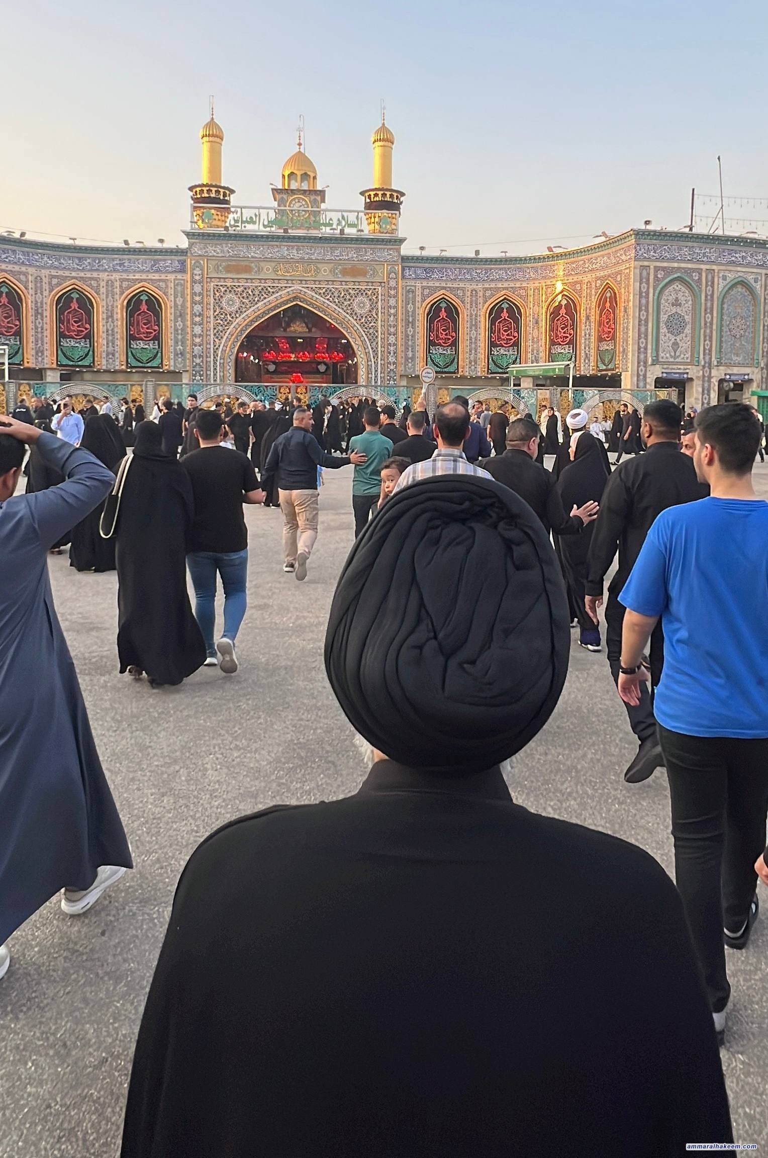 تقرير مصور .. السيد الحكيم يزور المراقد المطهرة للإمام علي والامامين الحسين والعباس عليهم السلام وبعض مراقد مراجع الدين العظام (قد )