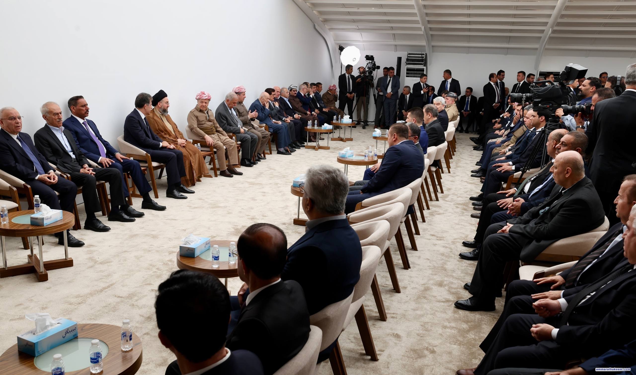 السيد الحكيم يشارك عائلة بارزاني مجلس الفاتحة على روح الفقيد عبد الواحد بارزاني