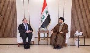 السيد الحكيم يستقبل القائم بأعمال السفارة الأميركية هاريس ويؤكد رغبة العراق في تعزيز الشراكة