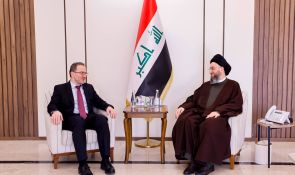 السيد الحكيم يؤكد أهمية الحوار وإبعاد لغة التصعيد عن المنطقة