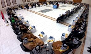 السيد الحكيم يؤكد أمام شيوخ العشائر ضرورة إنهاء الانسداد السياسي وتعزيز التماسك الوطني ودعم استقرار المنطقة