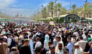 تقرير مصور .. السيد الحكيم يتشرّف بزيارة مرقدَي الإمامين الهمامين الحسين وأخيه أبي الفضل العباس (عليهما السلام) في يوم عرفة.