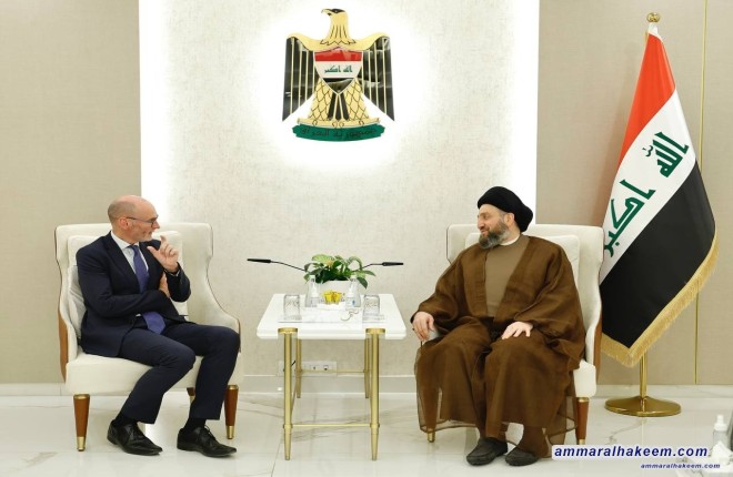 السيد الحكيم يبحث مع السفير البريطاني العلاقات الثنائية ويدعو لاستثمار فرصة الاستقرار  غير المسبوق في العراق