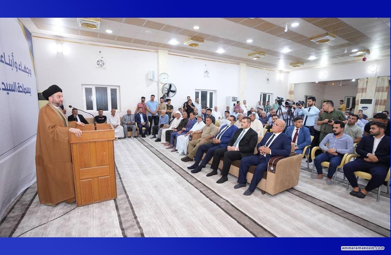 Sayyid Ammar Al-Hakim meets dignitaries and people of Taza Khurmatu whilst visiting Kirkuk