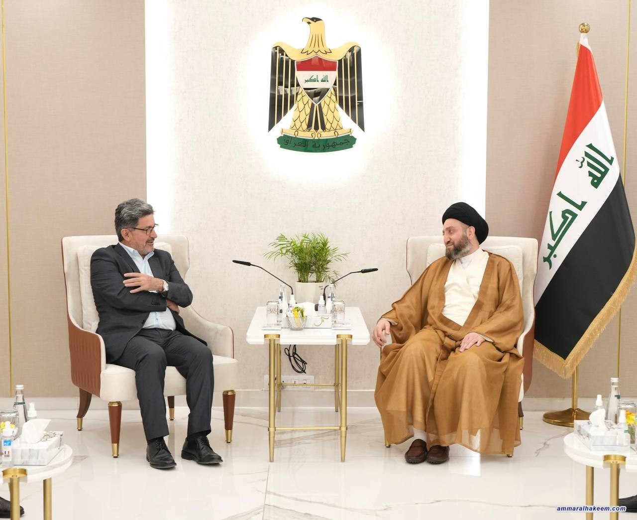 Sayyid Al-Hakeem receives European legislative, judicial, academic delegation