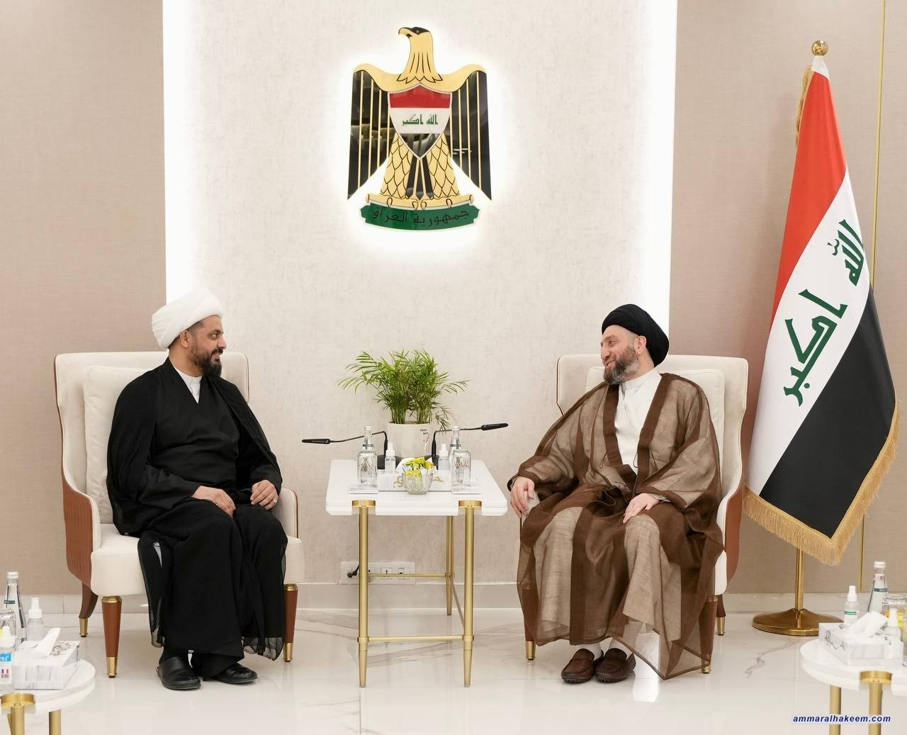 Sayyid Al-Hakeem discusses political scene developments, transition from current stability to sustainable with Sheik Al-Khazaaly