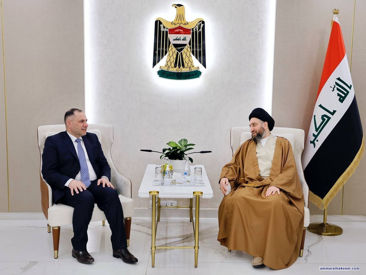 Sayyid Al-Hakeem meets Diwaniyah Governor, stresses service infrastructure improvement