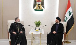 السيد الحكيم يستقبل رئيس طائفة الارمن الأرثوذكس في العراق ويجدد دعوته لادارة التنوع