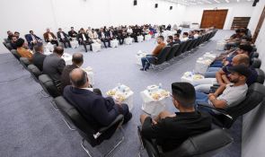 Sayyid Al-Hakeem meets Faili Kurds delegation, calls for component unity