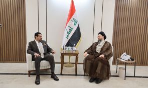 السيد الحكيم خلال لقائه حيدر الياسري: ندعو إلى تنافس شريف ومشاركة واعية تعزز الثقة بالانتخابات