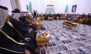 Sayyid Al-Hakeem Meets Basra’s Tribal Sheikhs, Dignitaries at Sayyids’ Al-Hasouna Guesthouse, Emphasizes Importance Stability, National Unity